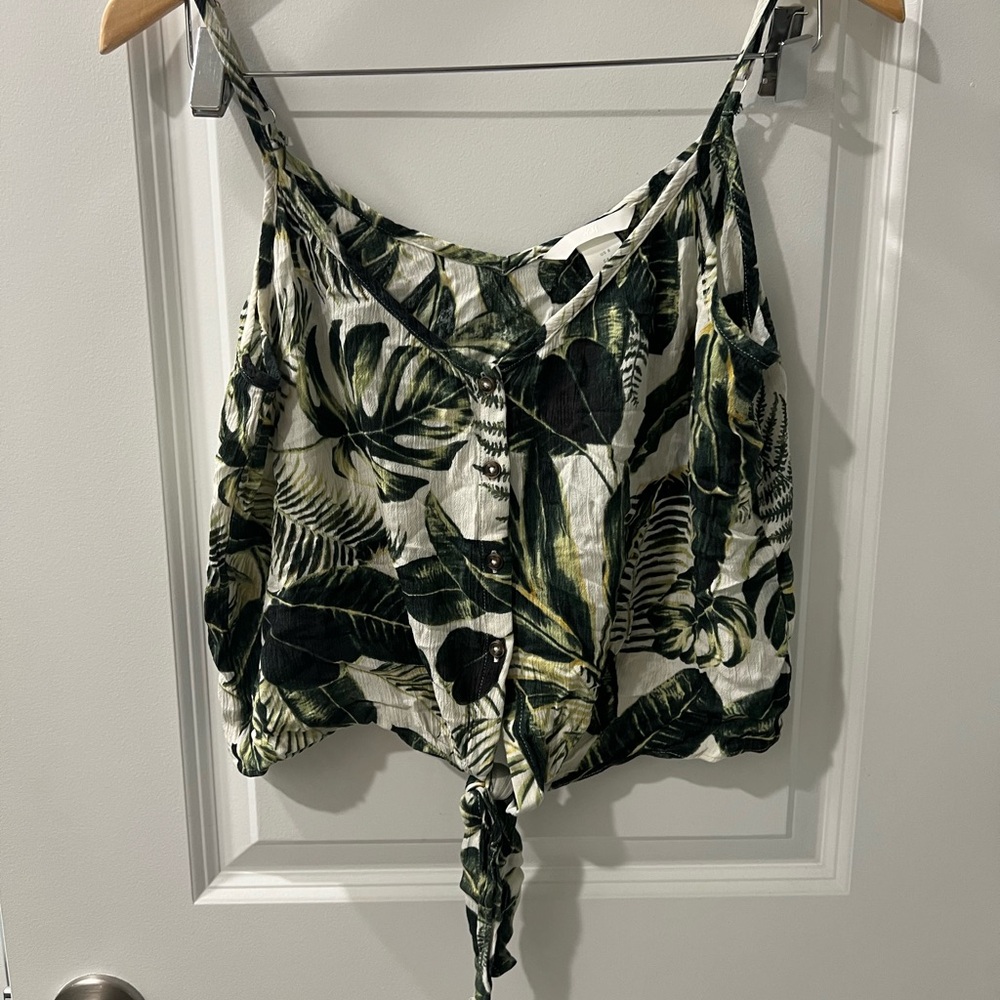 H&M Green and White Leaf Print Crop Top